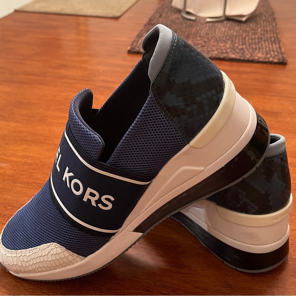 MICHAEL Michael Kors Womens Felix Trainer Fashion Sneakers Blue